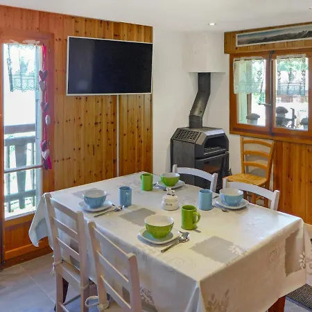 Le Ruisseau By Interhome 木屋 *